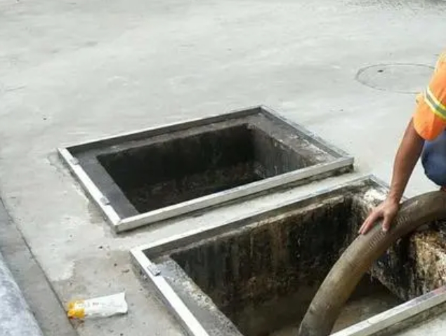 驿城化粪池清理